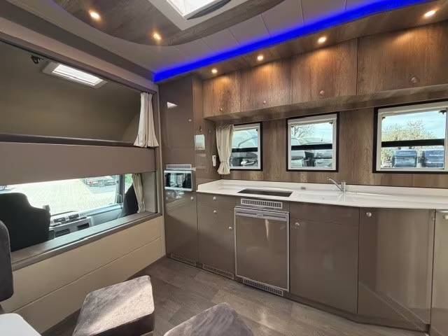 Zware paardenvrachtwagen (groot rijbewijs) Man MAN 0 Tweedehands