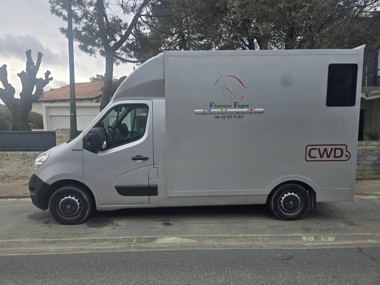 Kleine paardenvrachtwagen (B rijbewijs) Renault Master 2014 Tweedehands
