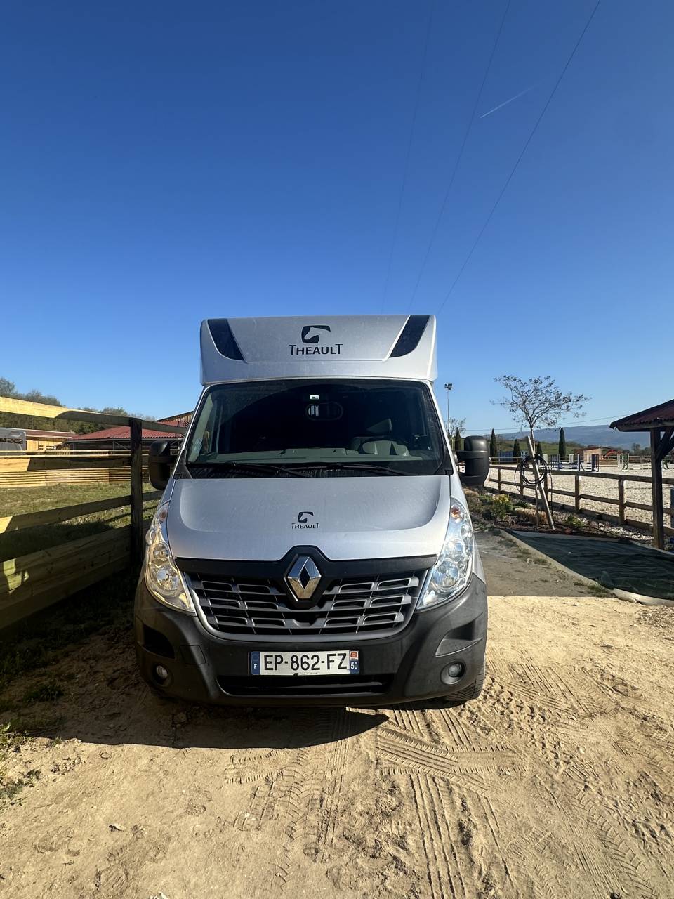 Kleine paardenvrachtwagen (B rijbewijs) Renault Master  2017 Tweedehands