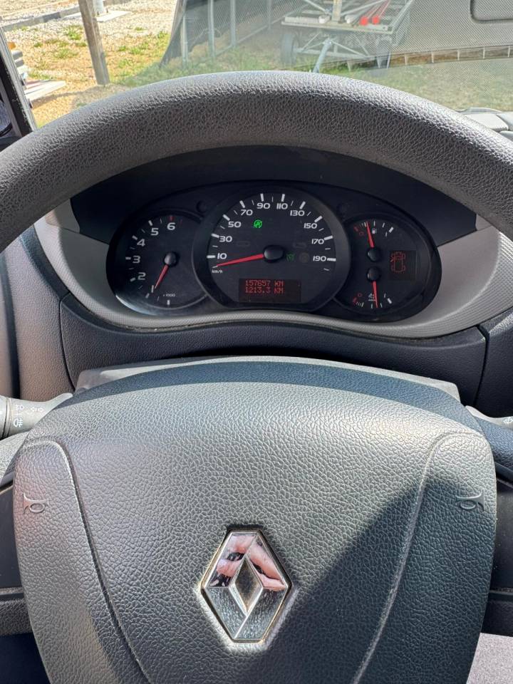 Kleine paardenvrachtwagen (B rijbewijs) Renault Master  2017 Tweedehands