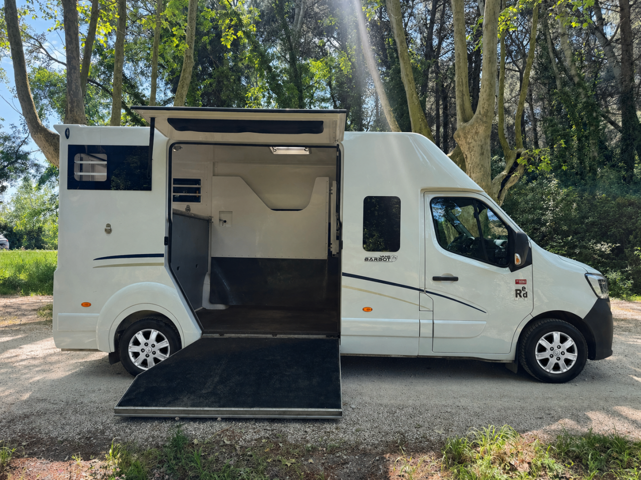Kleine paardenvrachtwagen (B rijbewijs) Barbot POLYVAN D5 2021 Tweedehands