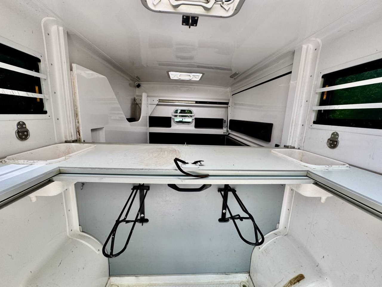 Kleine paardenvrachtwagen (B rijbewijs) Barbot POLYVAN D5 2021 Tweedehands
