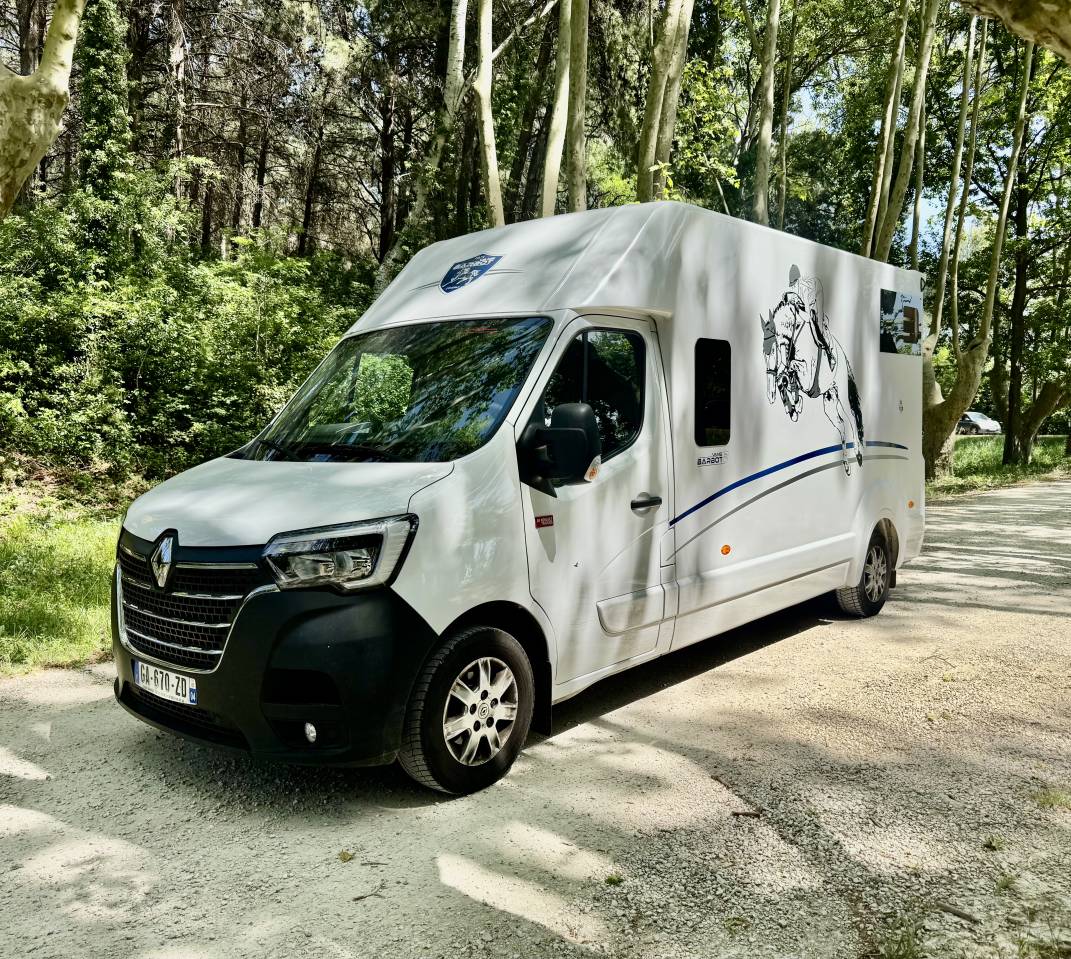Kleine paardenvrachtwagen (B rijbewijs) Barbot POLYVAN D5 2021 Tweedehands