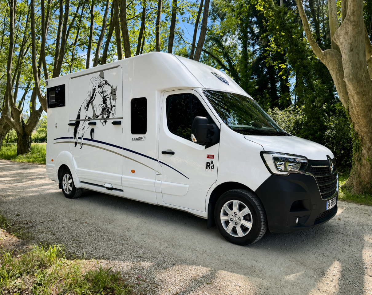 Kleine paardenvrachtwagen (B rijbewijs) Barbot POLYVAN D5 2021 Tweedehands
