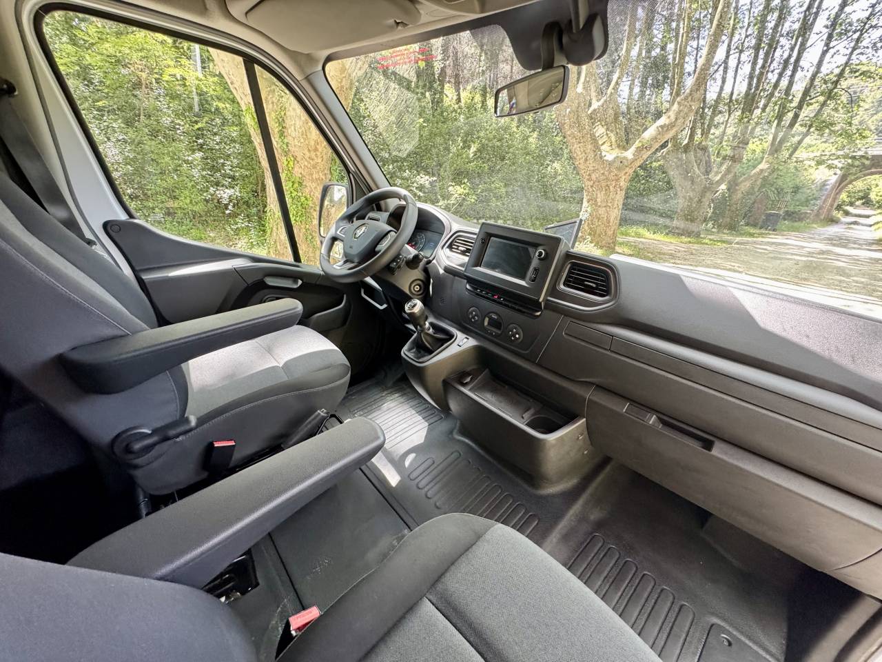 Kleine paardenvrachtwagen (B rijbewijs) Barbot POLYVAN D5 2021 Tweedehands