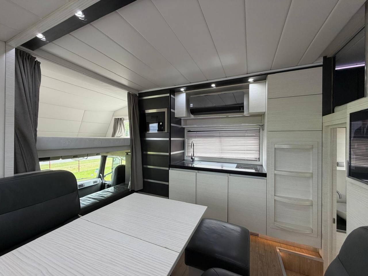 Zware paardenvrachtwagen (groot rijbewijs) EQUIX VOLVO 2016 Tweedehands