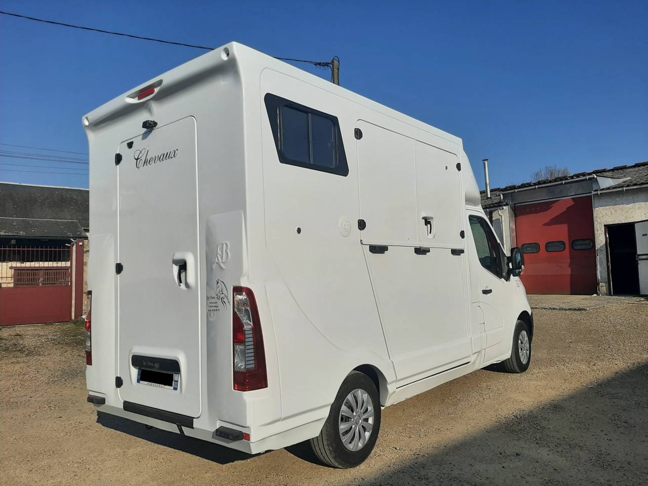 Kleine paardenvrachtwagen (B rijbewijs) Renault Master 2018 Tweedehands