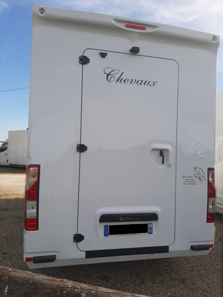 Kleine paardenvrachtwagen (B rijbewijs) Renault Master 2018 Tweedehands