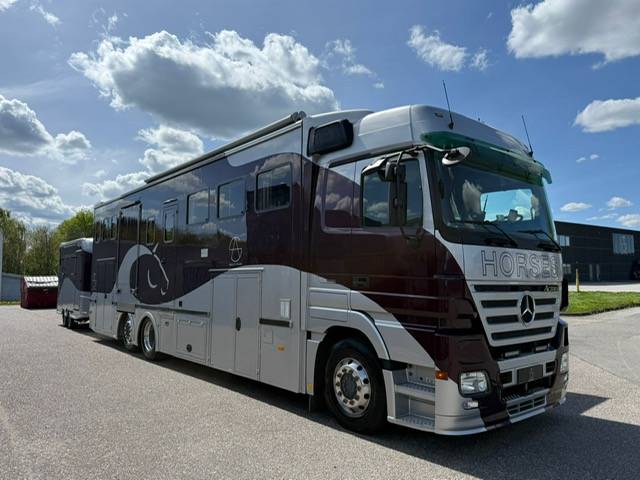 Zware paardenvrachtwagen (groot rijbewijs) Mercedes double pop 2007 Tweedehands