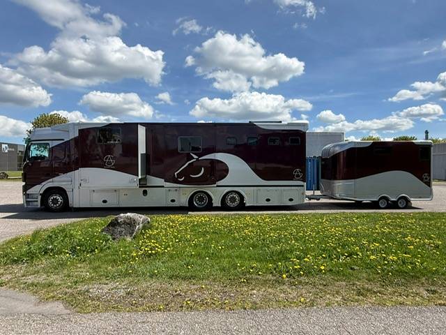 Zware paardenvrachtwagen (groot rijbewijs) Mercedes double pop 2007 Tweedehands