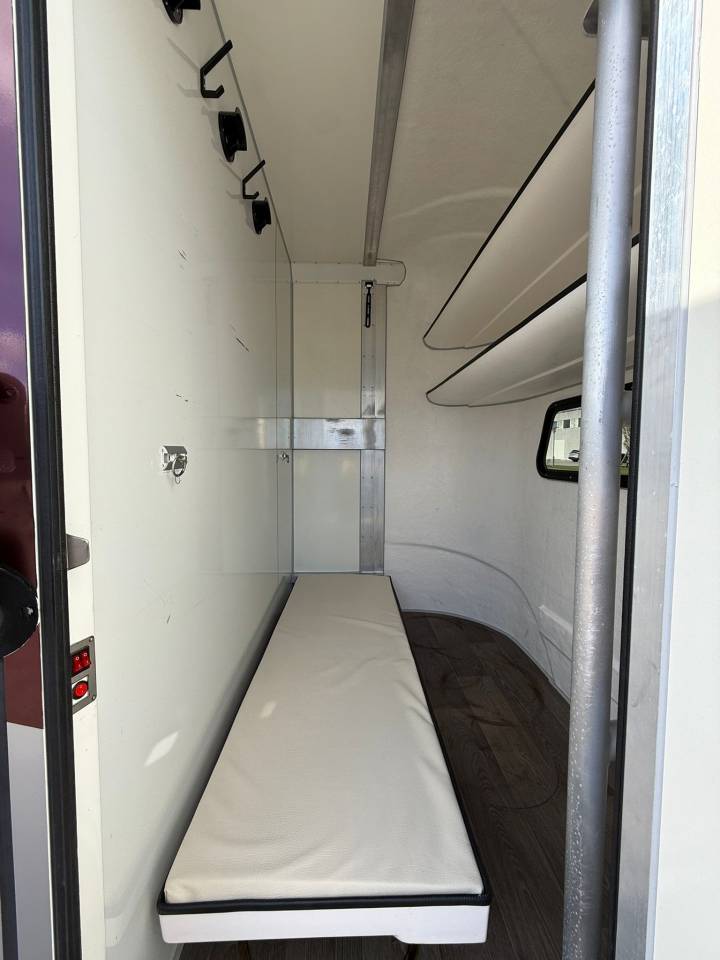 Zware paardenvrachtwagen (groot rijbewijs) Mercedes double pop 2007 Tweedehands