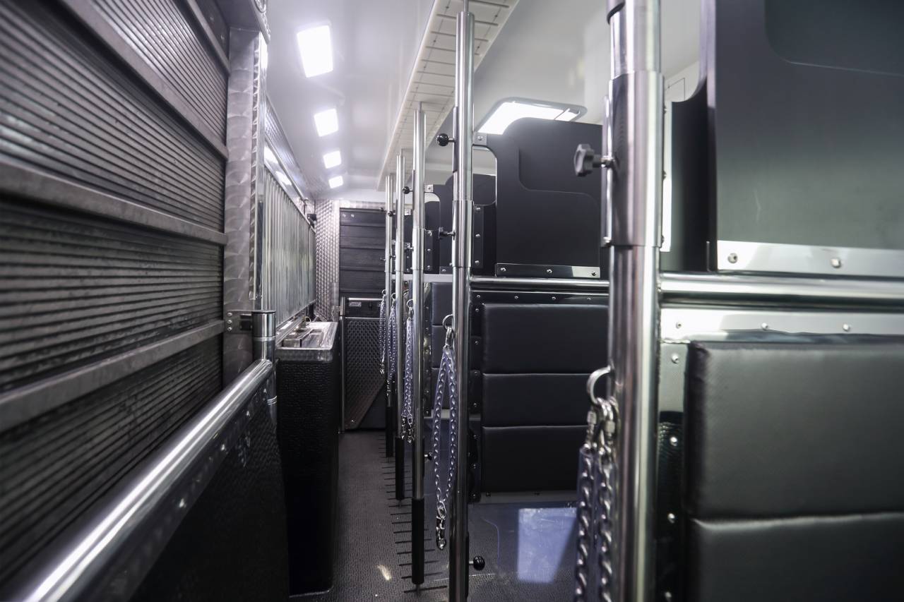 Zware paardenvrachtwagen (groot rijbewijs) Volvo Volvo FH500 Aero interhorse 2026 Nieuw