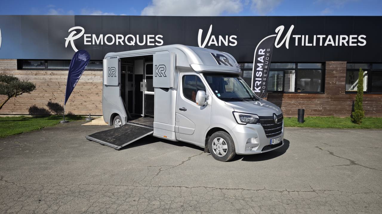 Kleine paardenvrachtwagen (B rijbewijs) Krismar Master 5 places assises Stalles  2020 Tweedehands