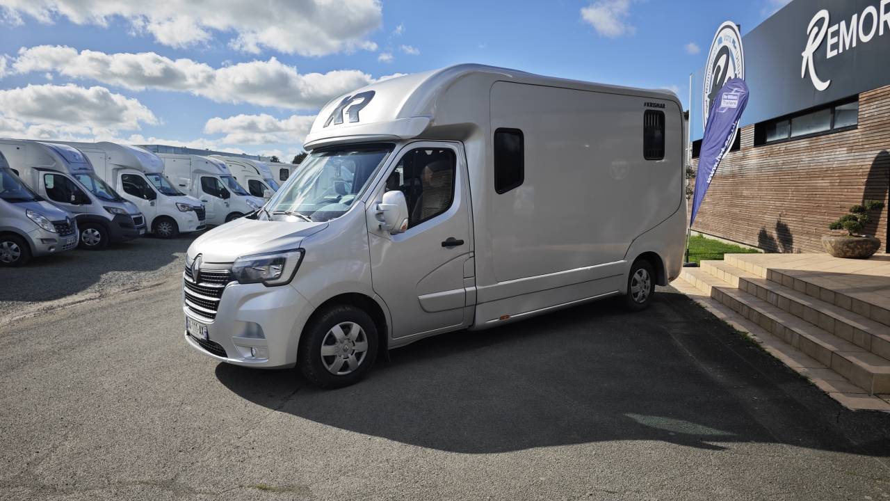 Kleine paardenvrachtwagen (B rijbewijs) Krismar Master 5 places assises Stalles  2020 Tweedehands
