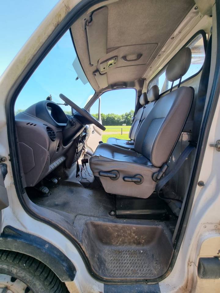 Kleine paardenvrachtwagen (B rijbewijs) Renault Renault Master 2 1985 Tweedehands