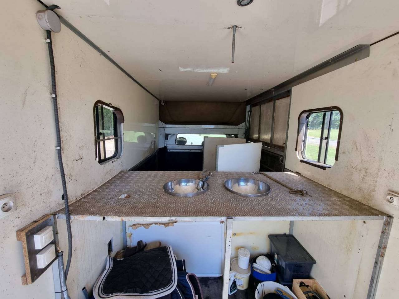 Kleine paardenvrachtwagen (B rijbewijs) Renault Renault Master 2 1985 Tweedehands