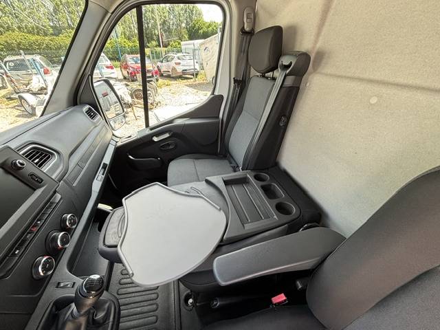 Kleine paardenvrachtwagen (B rijbewijs) AP Petit Renault Master L3 2022 Nieuw