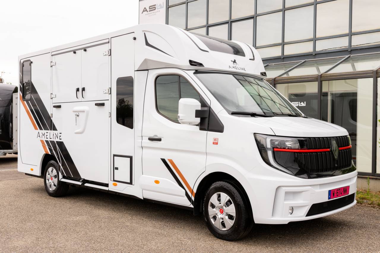 Kleine paardenvrachtwagen (B rijbewijs) Renault  2026 Nieuw