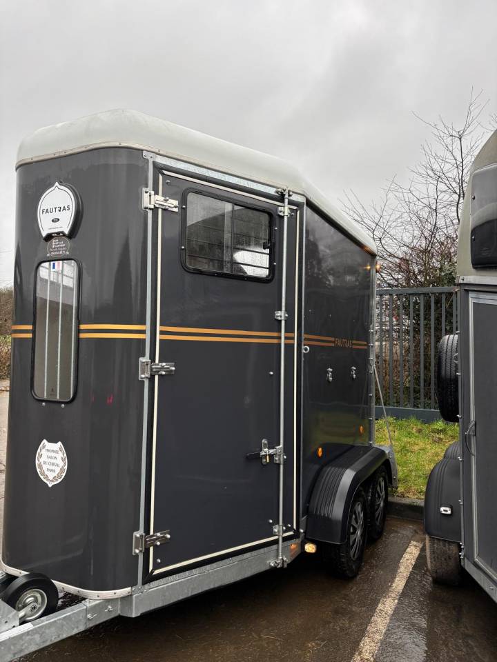 Paardentrailers Fautras Pro Van Classic 2 Paarden 2022 Nieuw