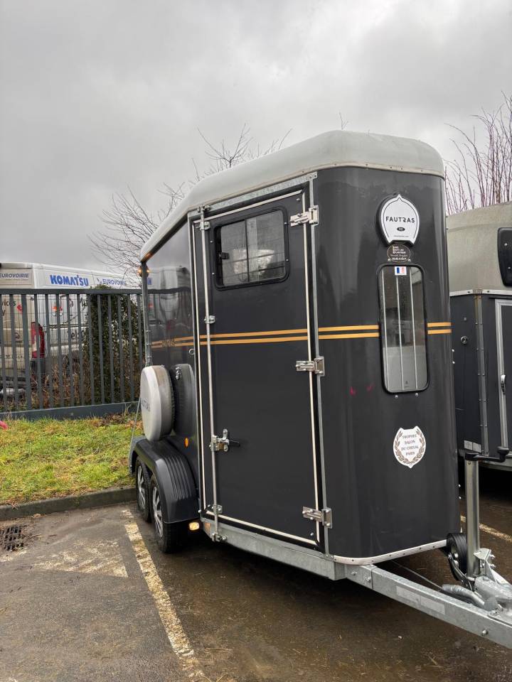 Paardentrailers Fautras Pro Van Classic 2 Paarden 2022 Nieuw