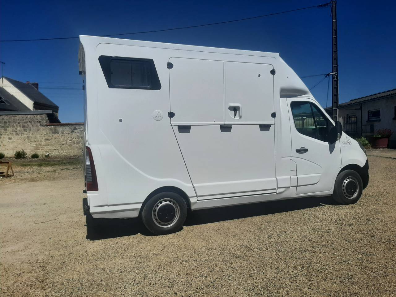 Kleine paardenvrachtwagen (B rijbewijs) Renault Master 2015 Tweedehands