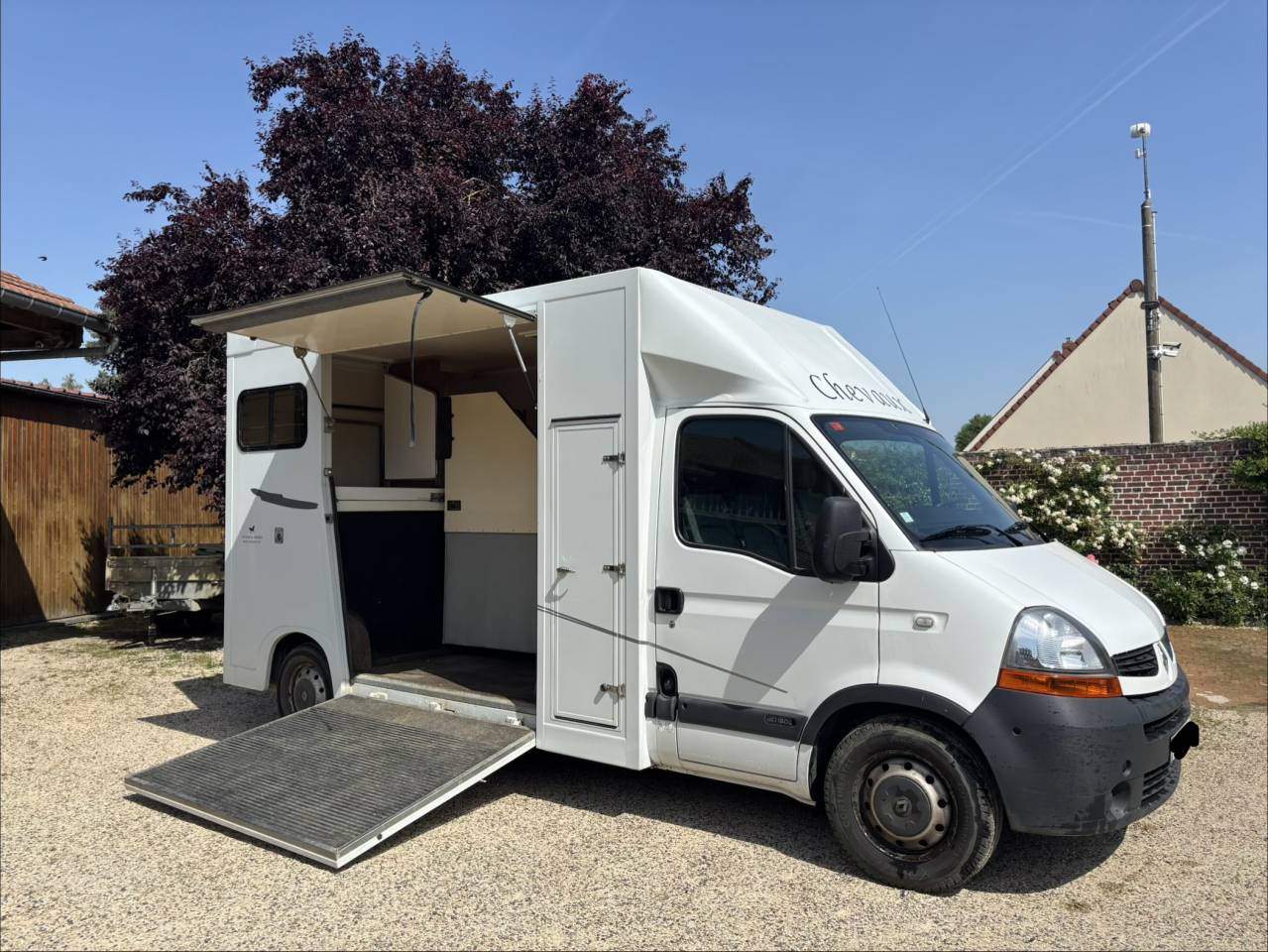 Paardentrailers Renault Master 2 Paarden 2008 Tweedehands