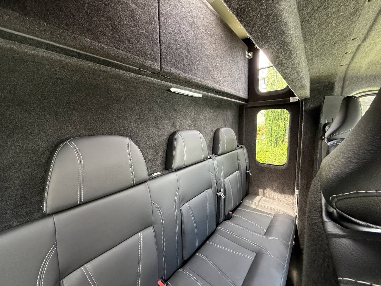 Kleine paardenvrachtwagen (B rijbewijs) Ameline HARAS 2026 Nieuw