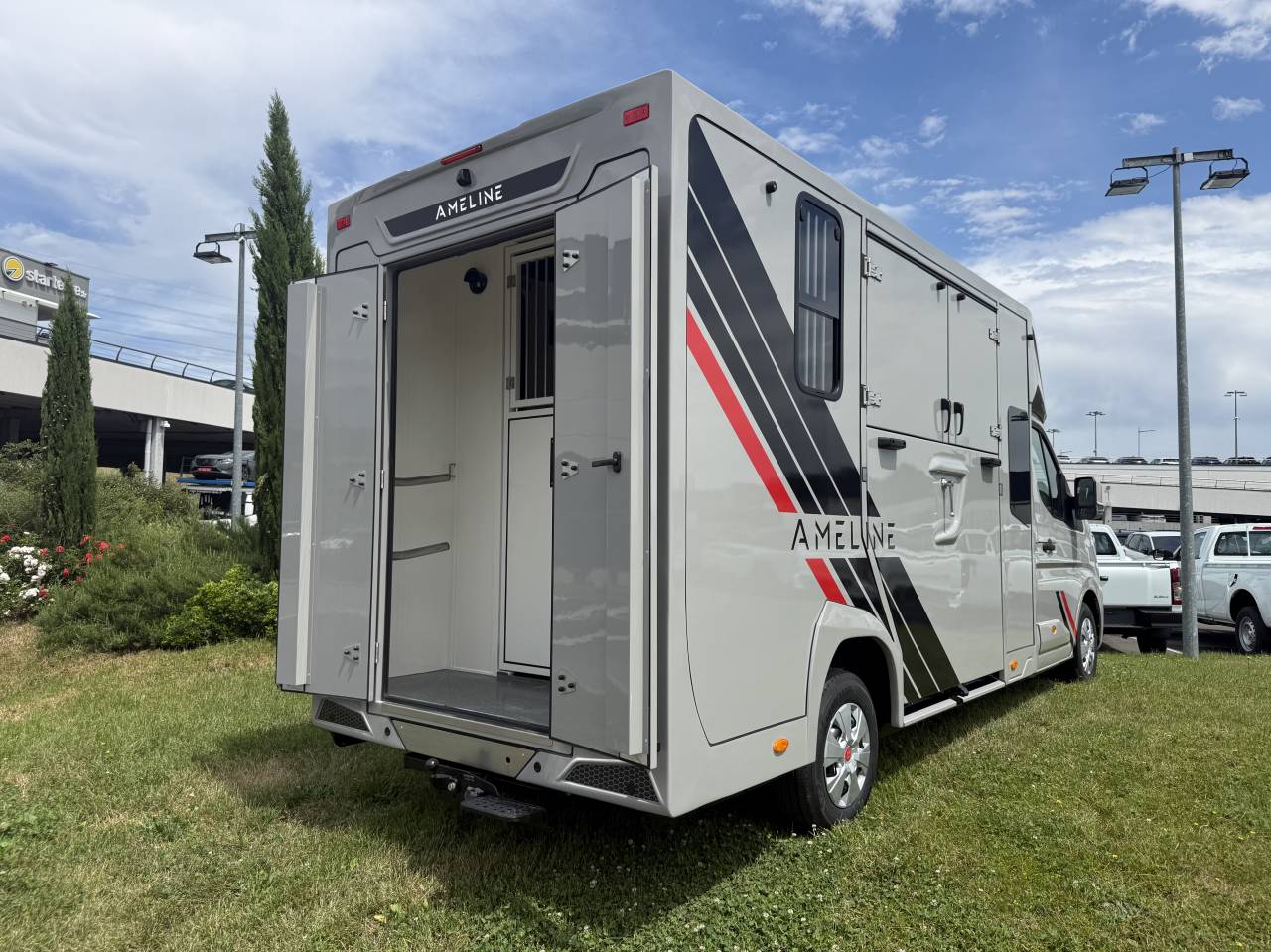 Kleine paardenvrachtwagen (B rijbewijs) Ameline HARAS 2026 Nieuw