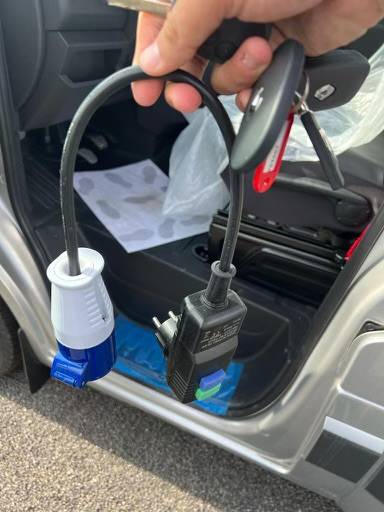 Kleine paardenvrachtwagen (B rijbewijs) Theault THEAULT STALLE  renault master 2022 Tweedehands