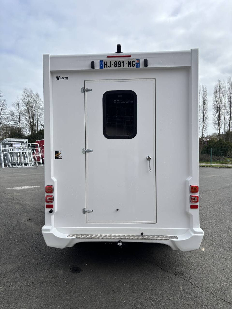 Kleine paardenvrachtwagen (B rijbewijs) AP Petit Nissan Interstar L3  2026 Nieuw