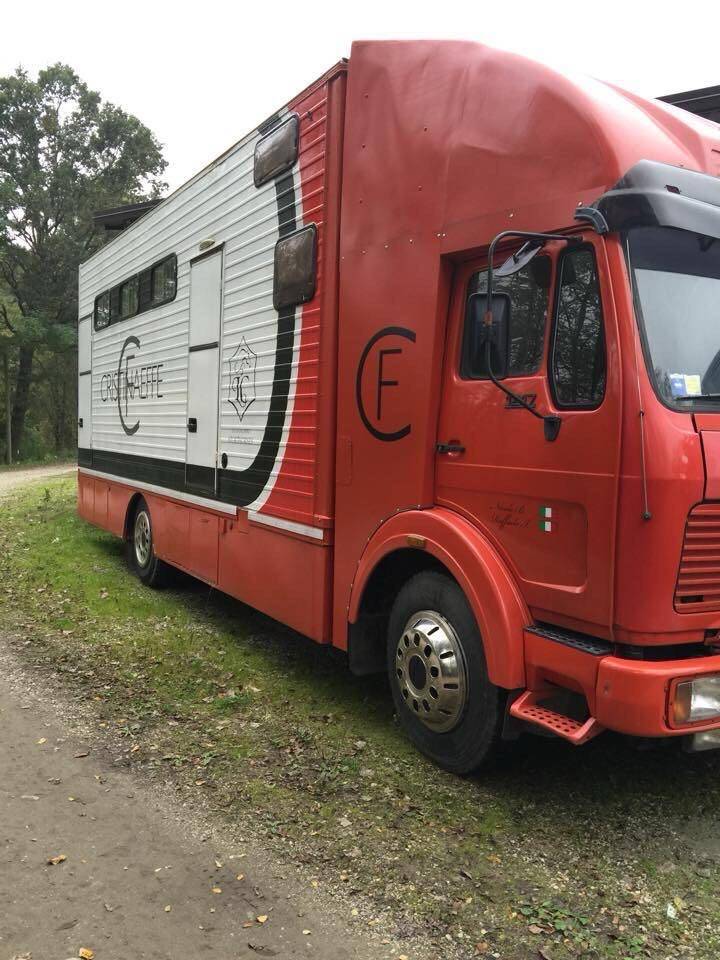 Zware paardenvrachtwagen (groot rijbewijs) Mercedes  1996 Tweedehands