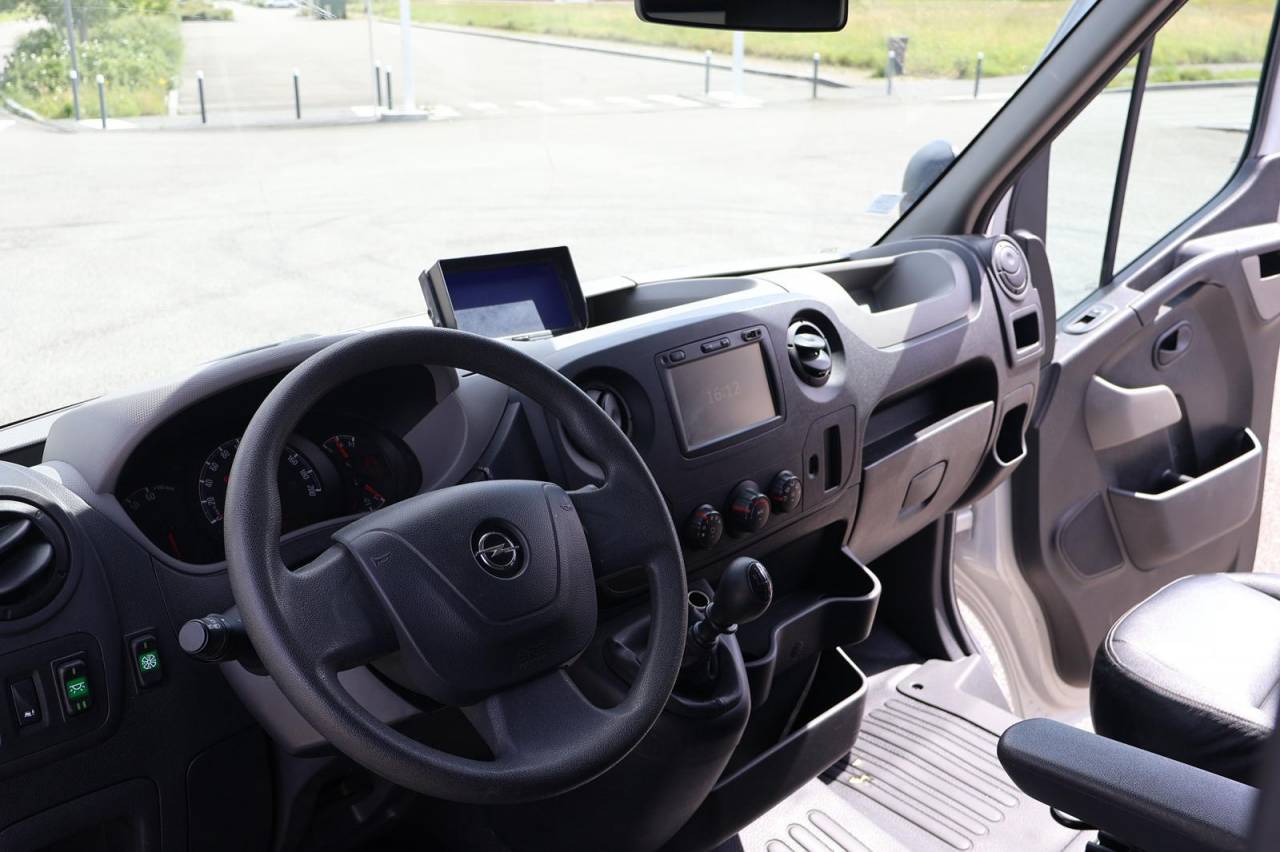 Kleine paardenvrachtwagen (B rijbewijs) STX STX 2017 Tweedehands