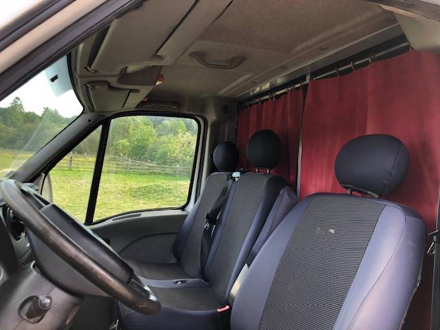 Kleine paardenvrachtwagen (B rijbewijs) Renault 120D 2009 Tweedehands