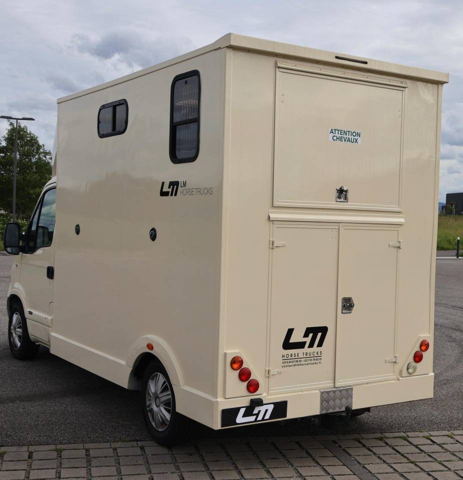 Kleine paardenvrachtwagen (B rijbewijs) Andere merken VL MASTER 2008 Tweedehands
