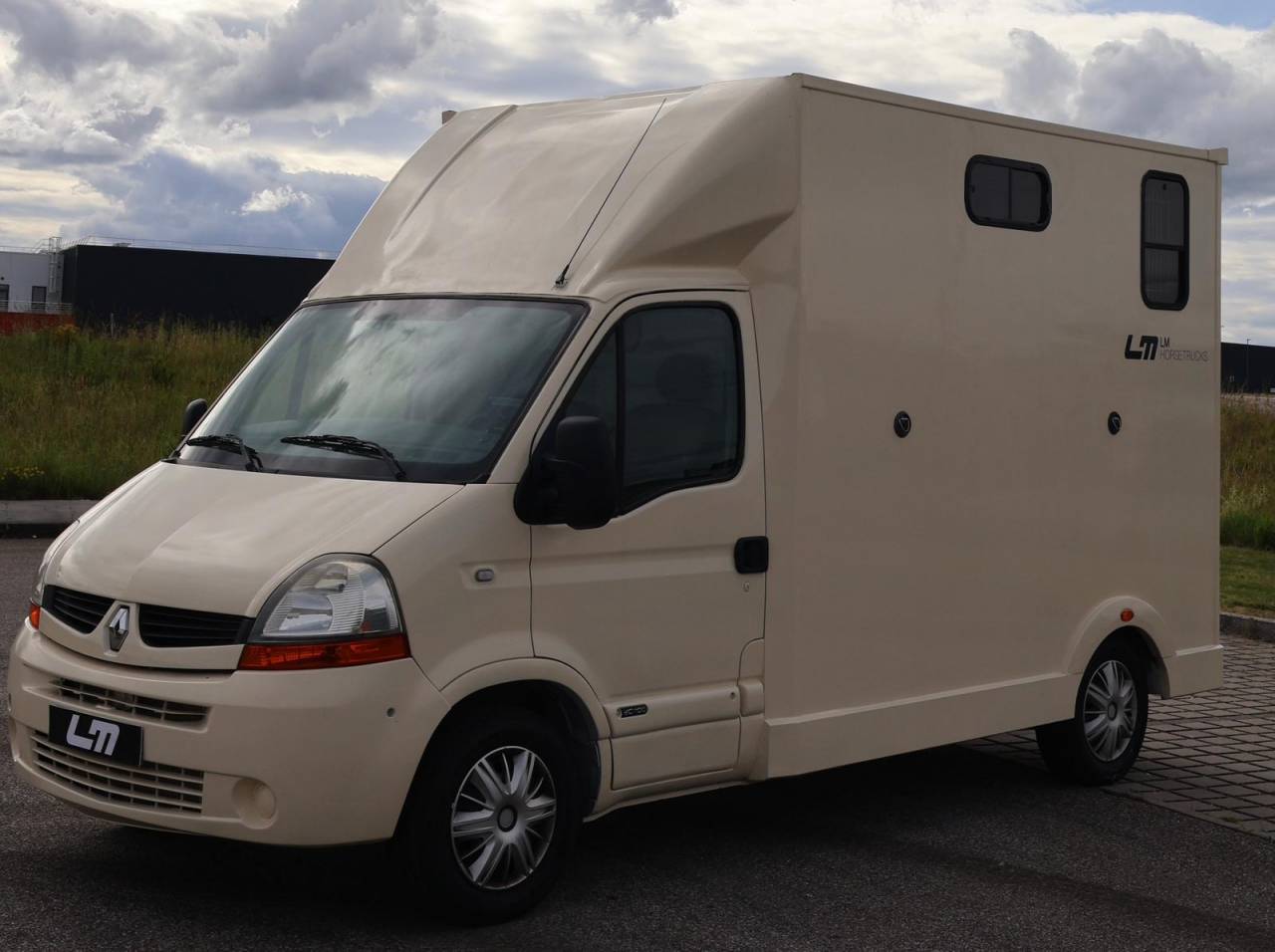 Kleine paardenvrachtwagen (B rijbewijs) Andere merken VL MASTER 2008 Tweedehands