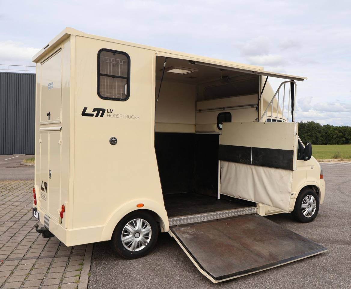 Kleine paardenvrachtwagen (B rijbewijs) Andere merken VL MASTER 2008 Tweedehands