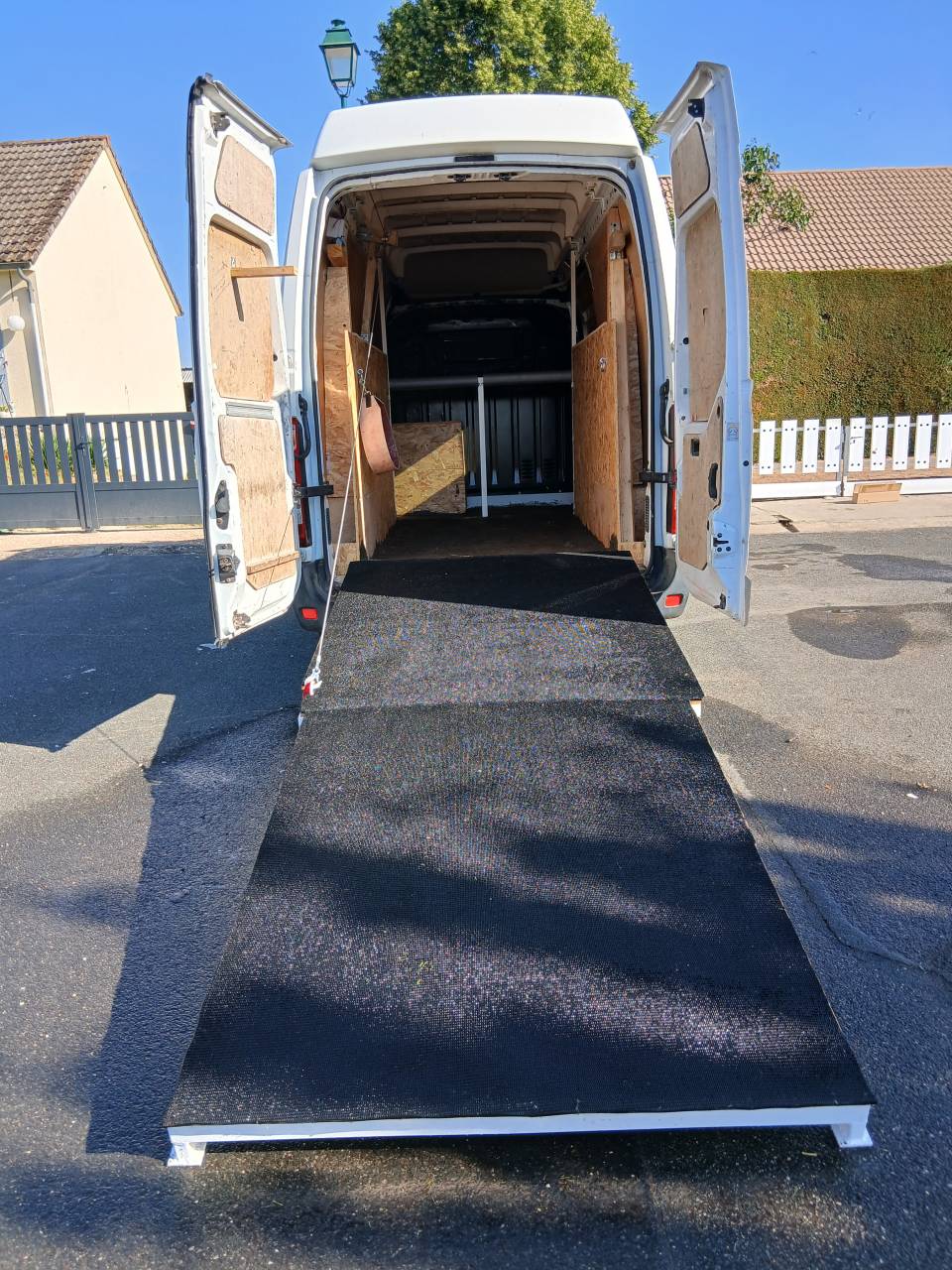Kleine paardenvrachtwagen (B rijbewijs) Renault MasterIII 2015 Tweedehands