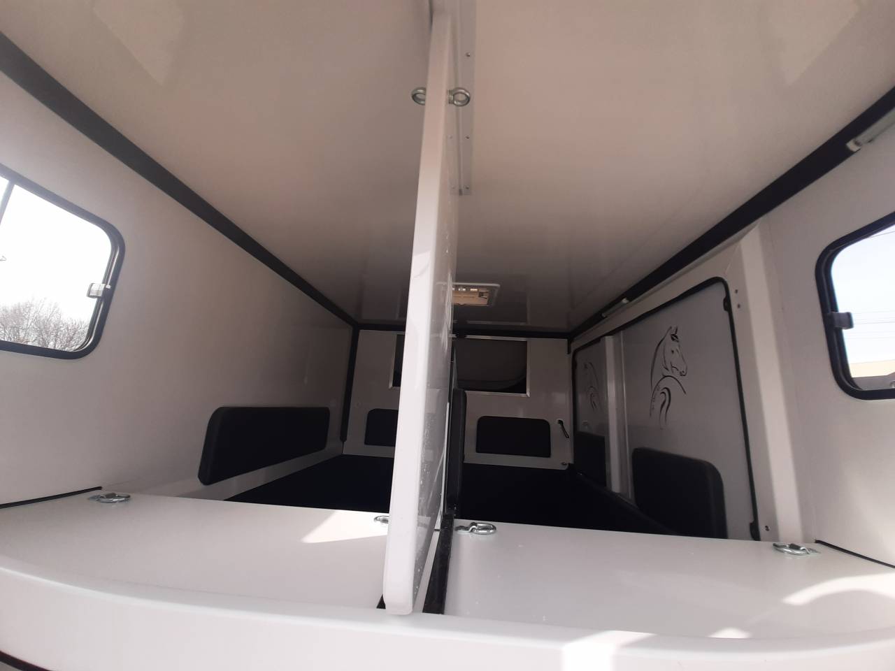 Kleine paardenvrachtwagen (B rijbewijs) Renault Master 2018 Tweedehands
