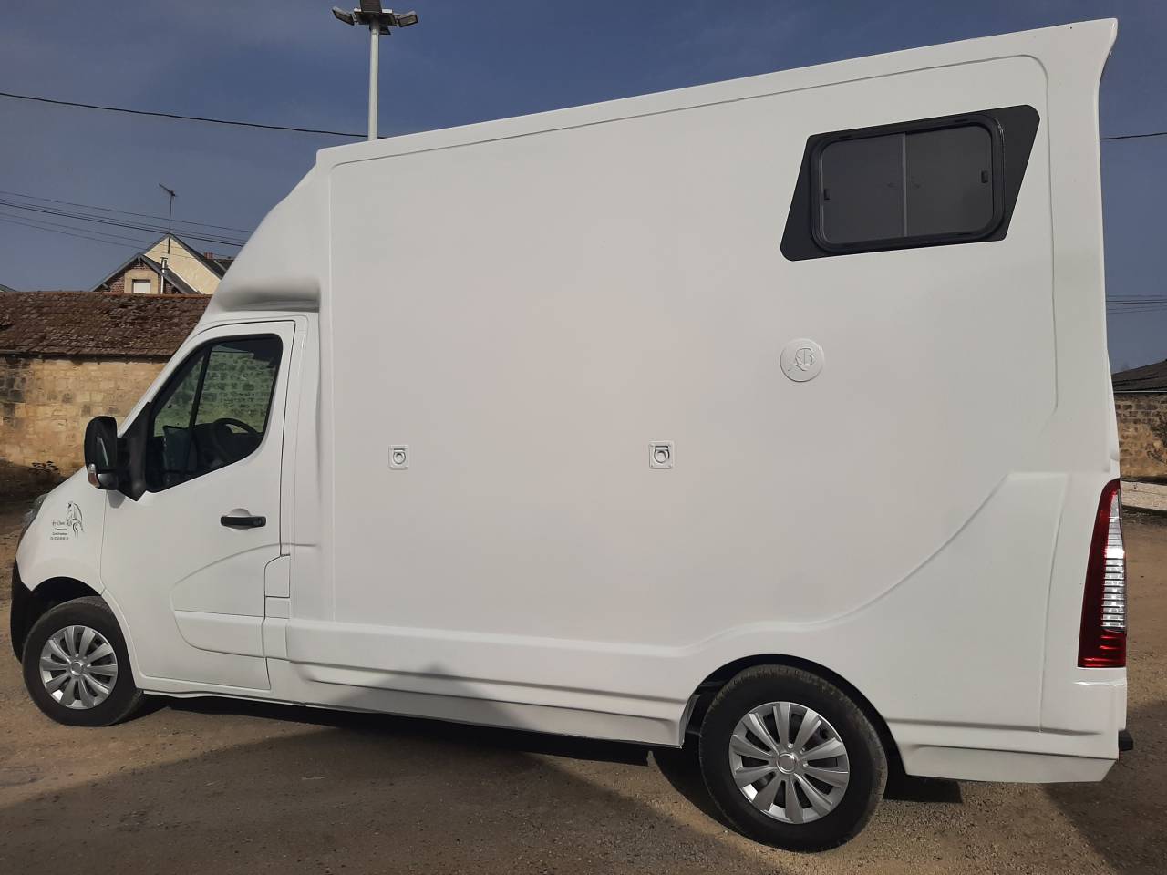 Kleine paardenvrachtwagen (B rijbewijs) Renault Master 2018 Tweedehands