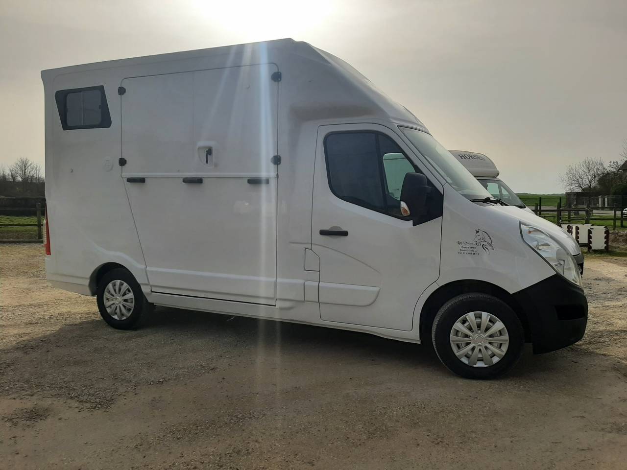 Kleine paardenvrachtwagen (B rijbewijs) Renault Master 2018 Tweedehands