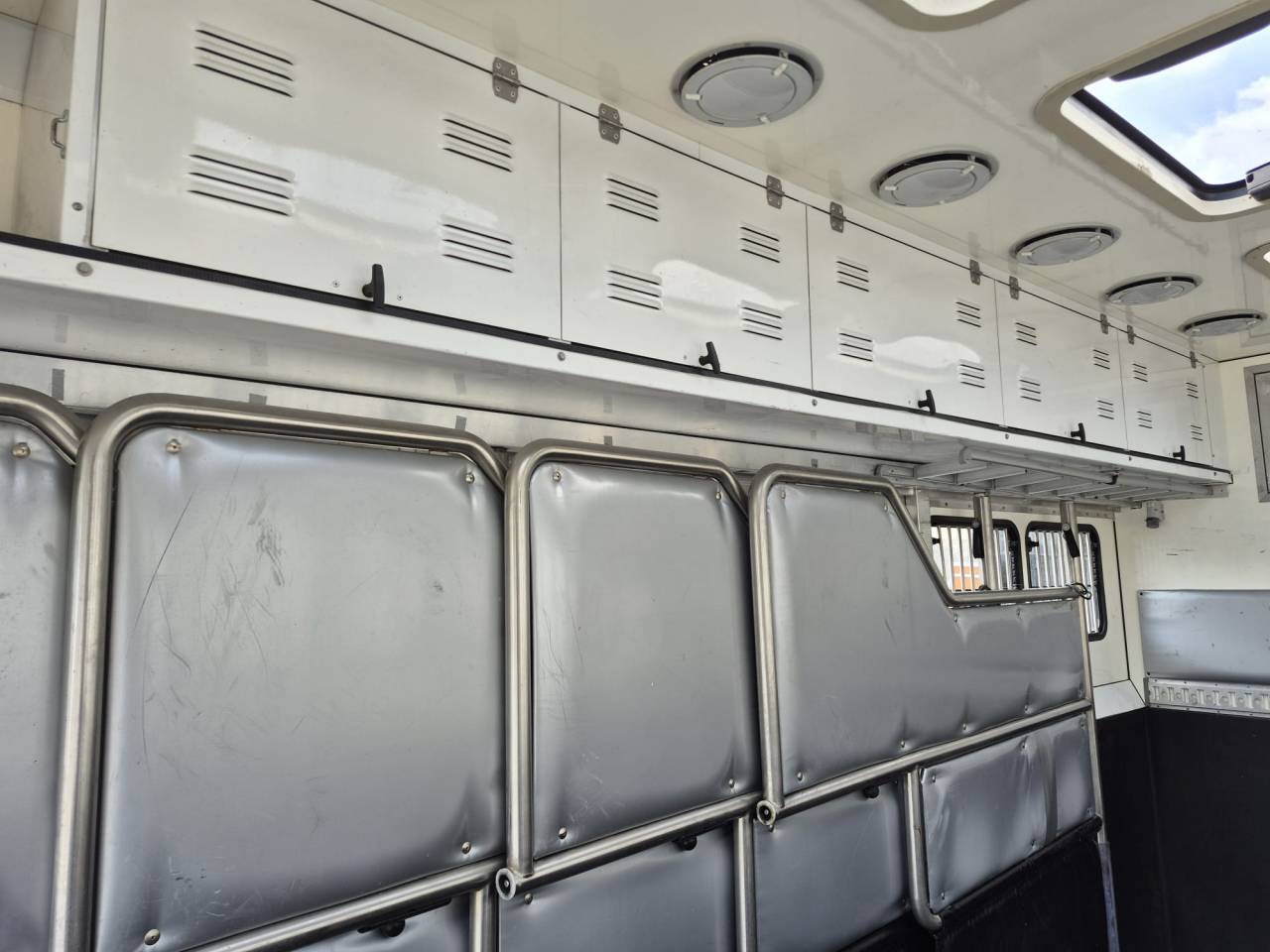 Zware paardenvrachtwagen (groot rijbewijs) Ketterer SCANIA P400 KETTERER 2012 Tweedehands