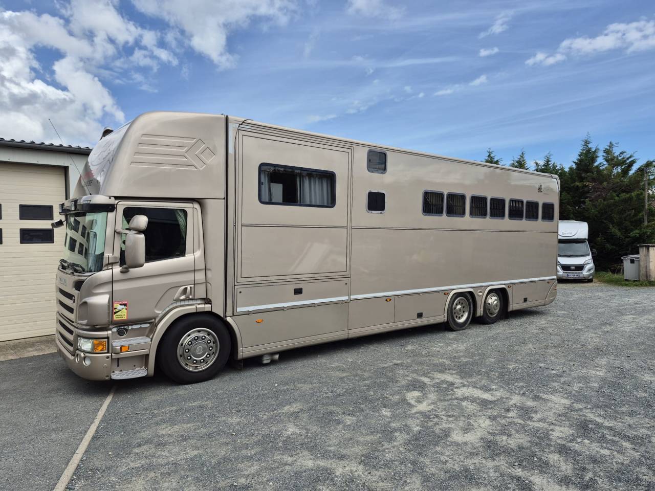 Zware paardenvrachtwagen (groot rijbewijs) Ketterer SCANIA P400 KETTERER 2012 Tweedehands