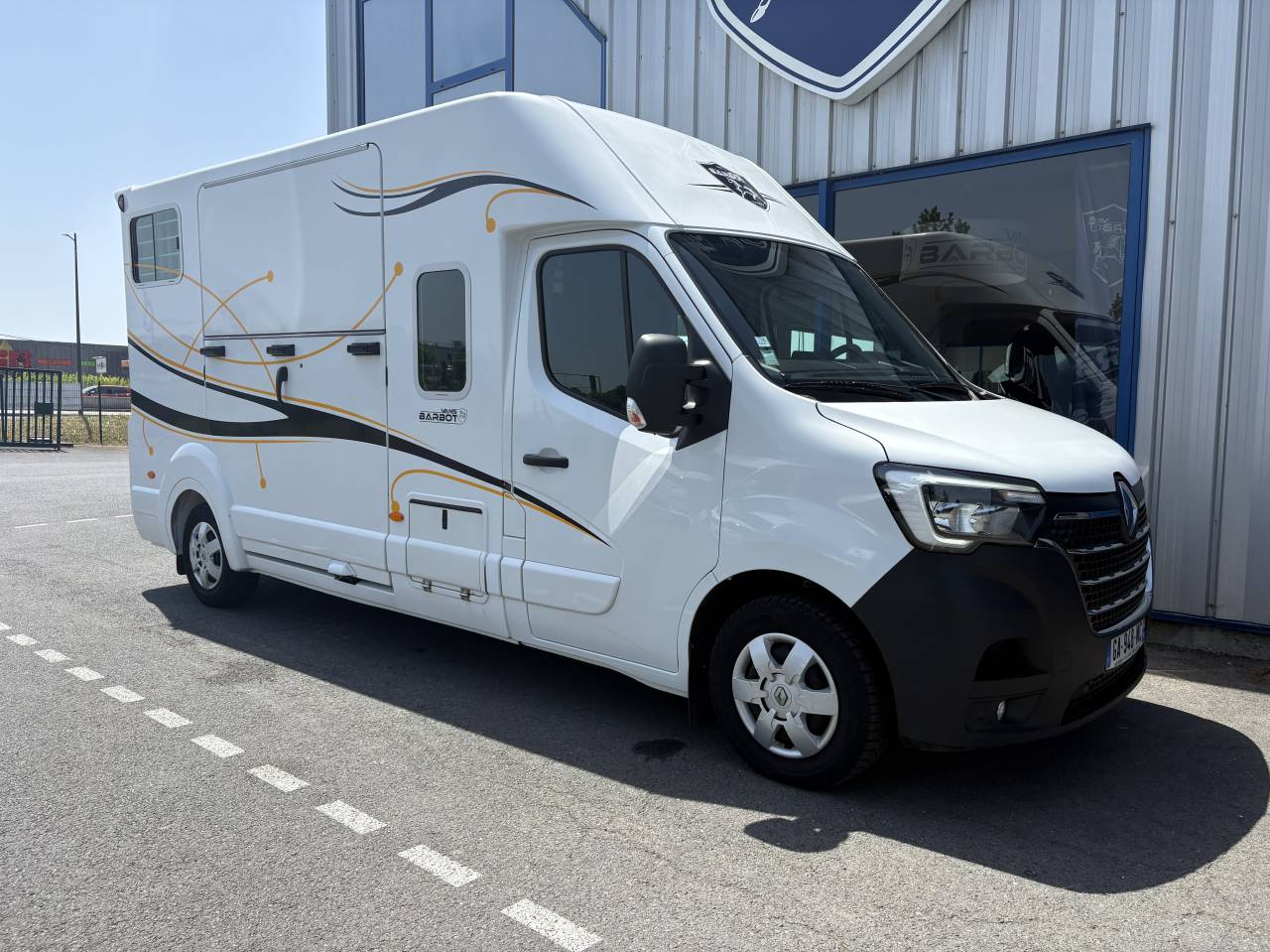 Kleine paardenvrachtwagen (B rijbewijs) Barbot master 2021 Tweedehands