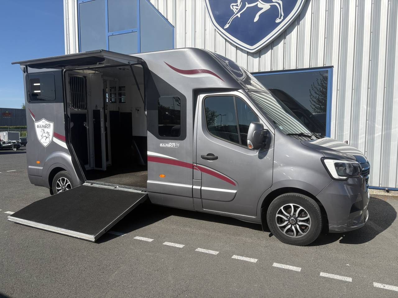 Kleine paardenvrachtwagen (B rijbewijs) Barbot master 2020 Tweedehands