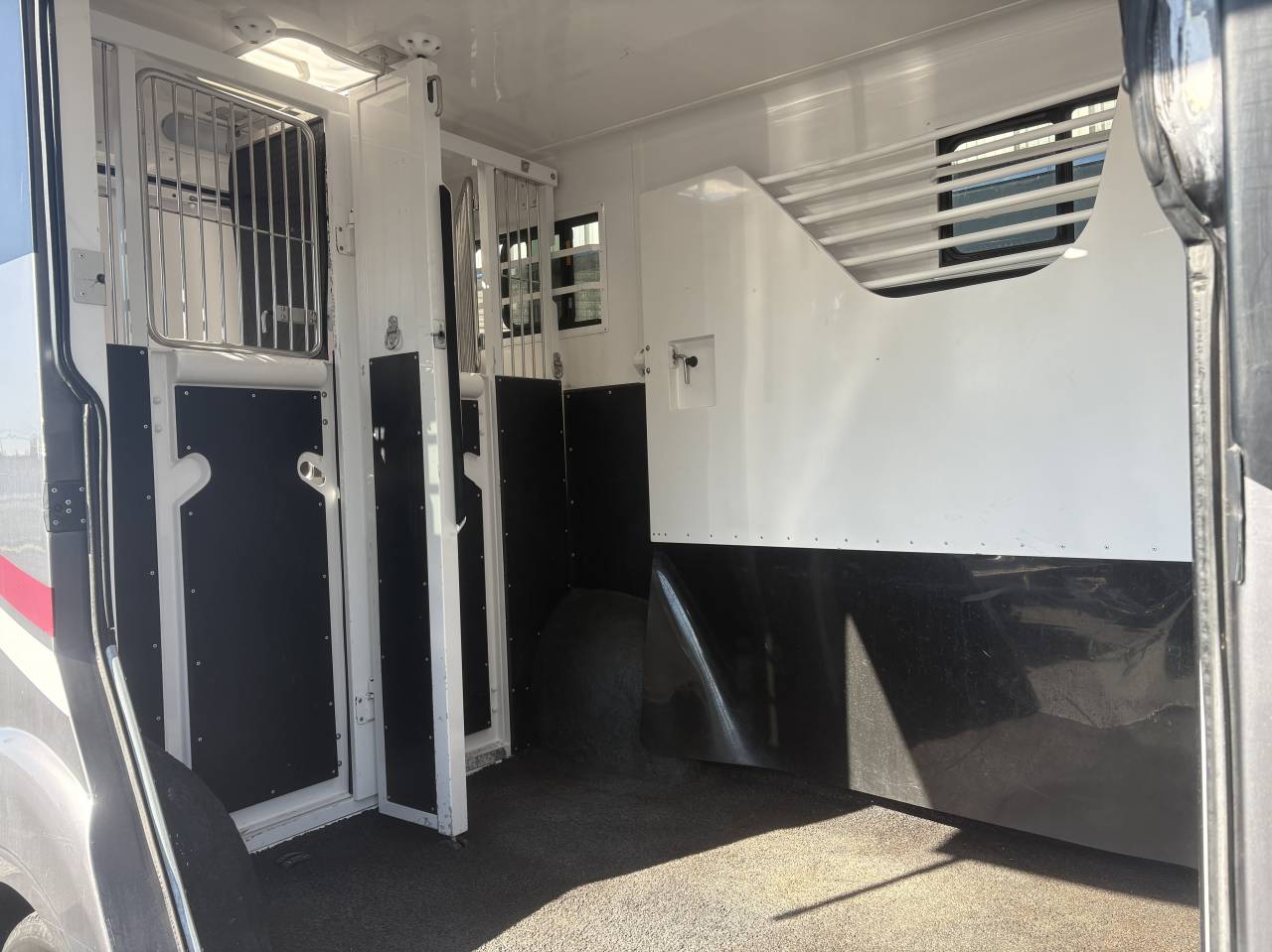 Kleine paardenvrachtwagen (B rijbewijs) Barbot master 2020 Tweedehands