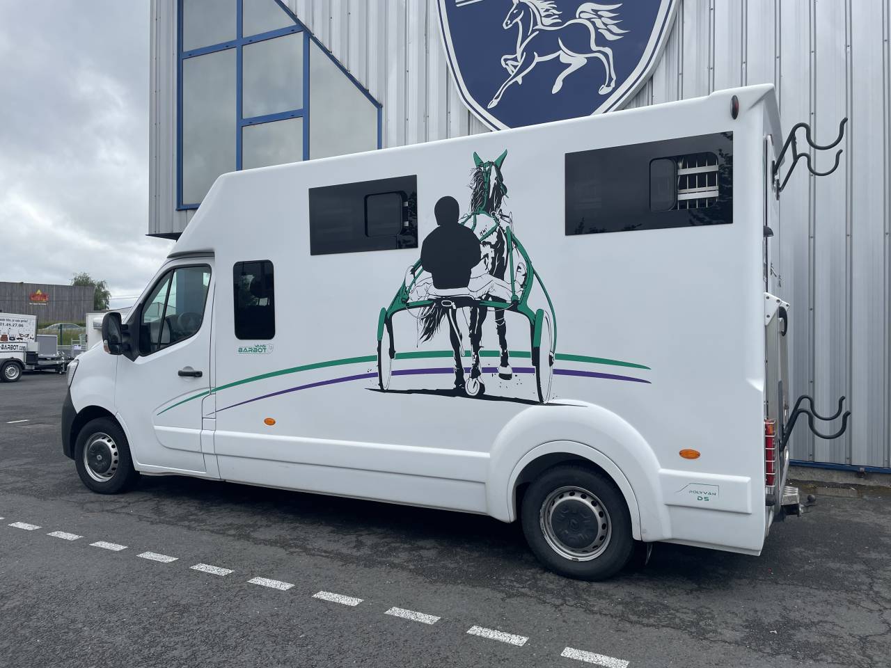 Kleine paardenvrachtwagen (B rijbewijs) Barbot master 2022 Tweedehands