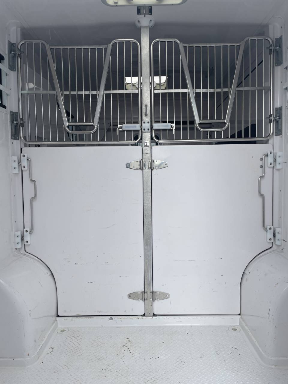 Kleine paardenvrachtwagen (B rijbewijs) Barbot master 2022 Tweedehands