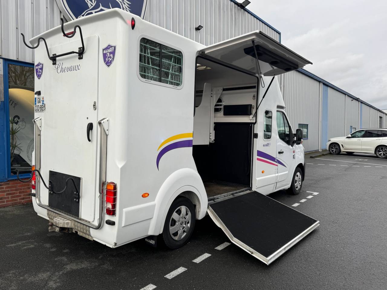 Kleine paardenvrachtwagen (B rijbewijs) Barbot master 2021 Tweedehands
