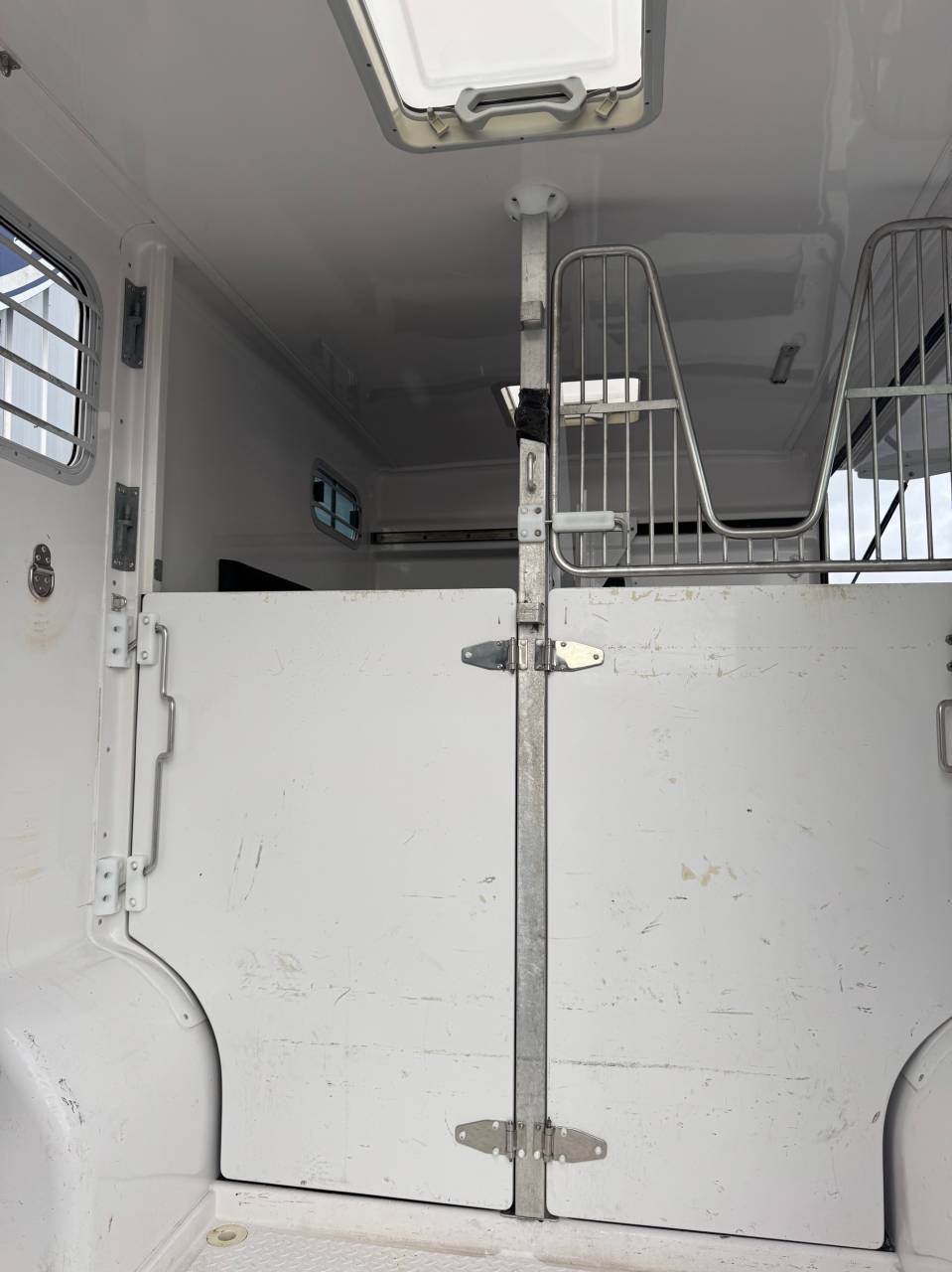 Kleine paardenvrachtwagen (B rijbewijs) Barbot master 2021 Tweedehands