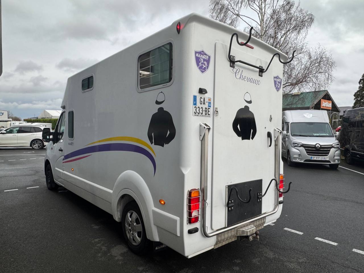 Kleine paardenvrachtwagen (B rijbewijs) Barbot master 2021 Tweedehands